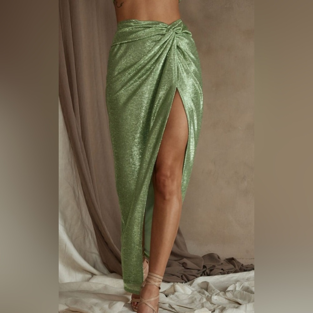 LIKE NEW Beautiful Metallic Green Skirt from 12th Tribe